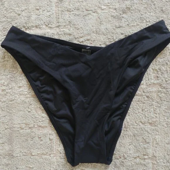 NEW 12th Tribe Sombra Black V Cut Bikini Bottoms size M - Picture 7 of 7